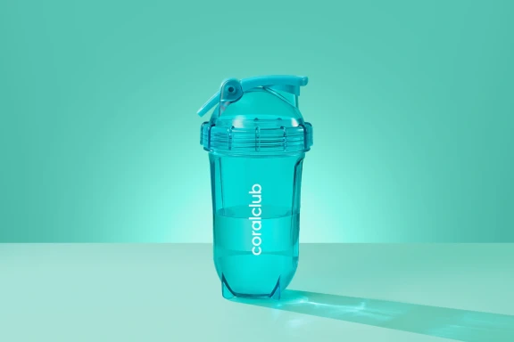 Shaker coralclub, turcoaz